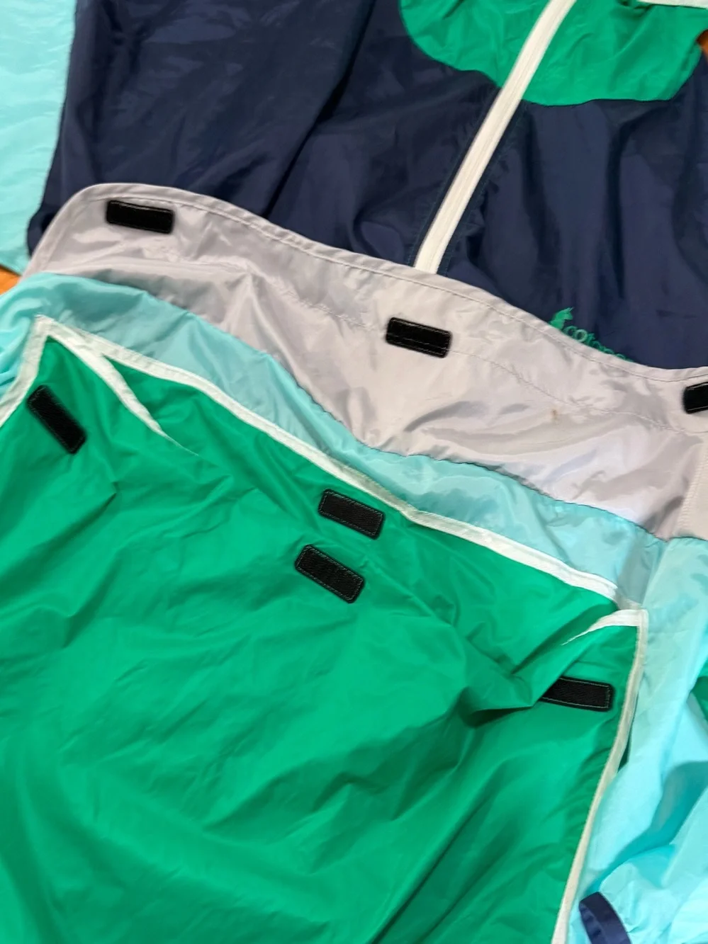 Cotopaxi Teca Windbreaker Packable lightweight Jacket White Green Blue XXL